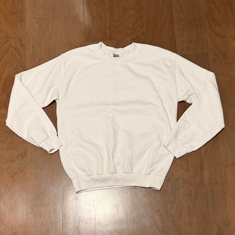 Gildan Men's Crewneck Sweater in White